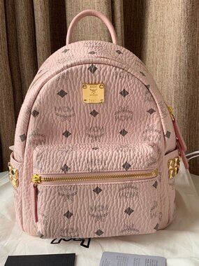 everlane modern zip backpack mini Everlane Modern Zip Backpack Mini Review  Fairly Curated